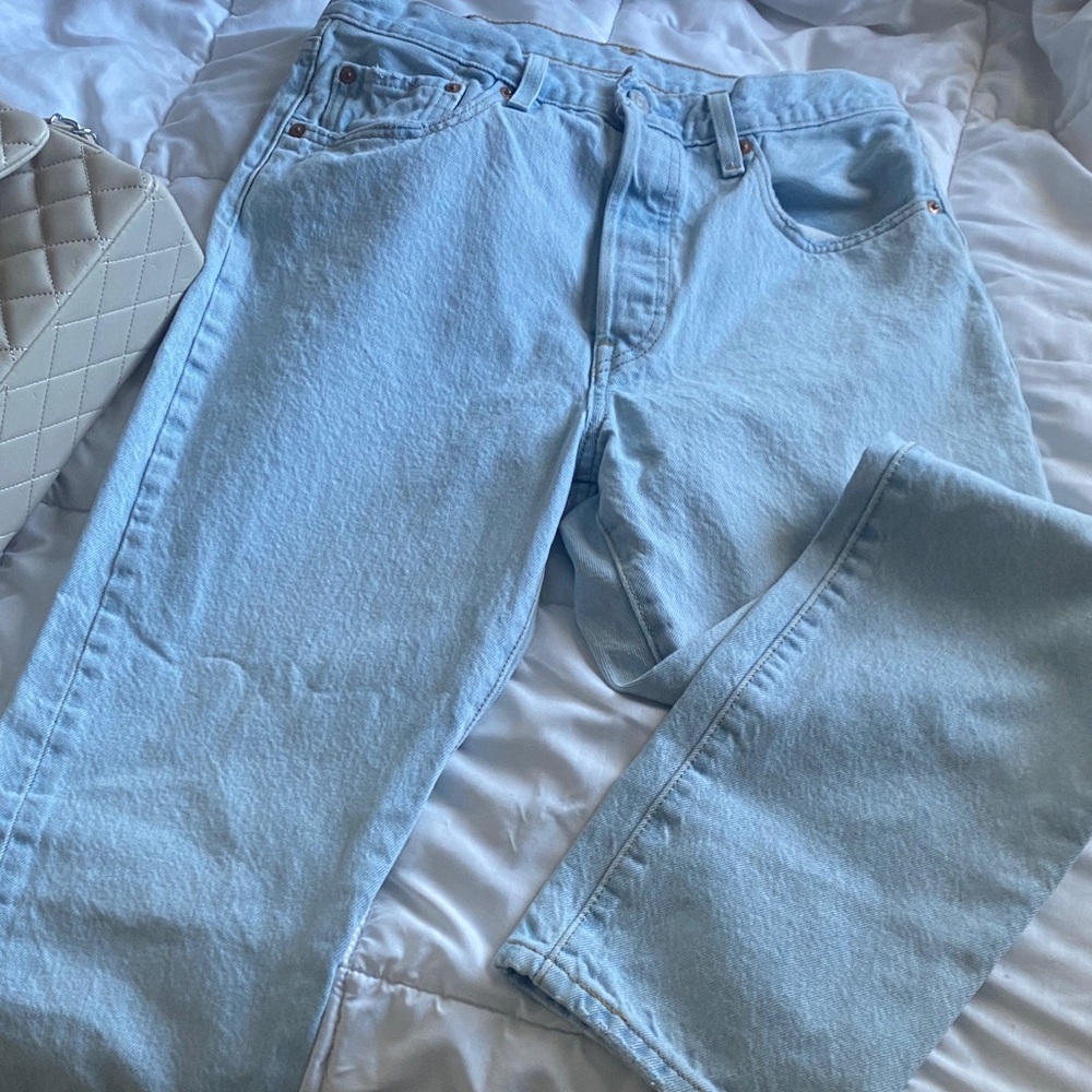 Levi's Men's Light Blue Straight Jeans